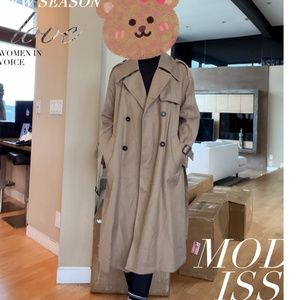 Very stylish design trench coat